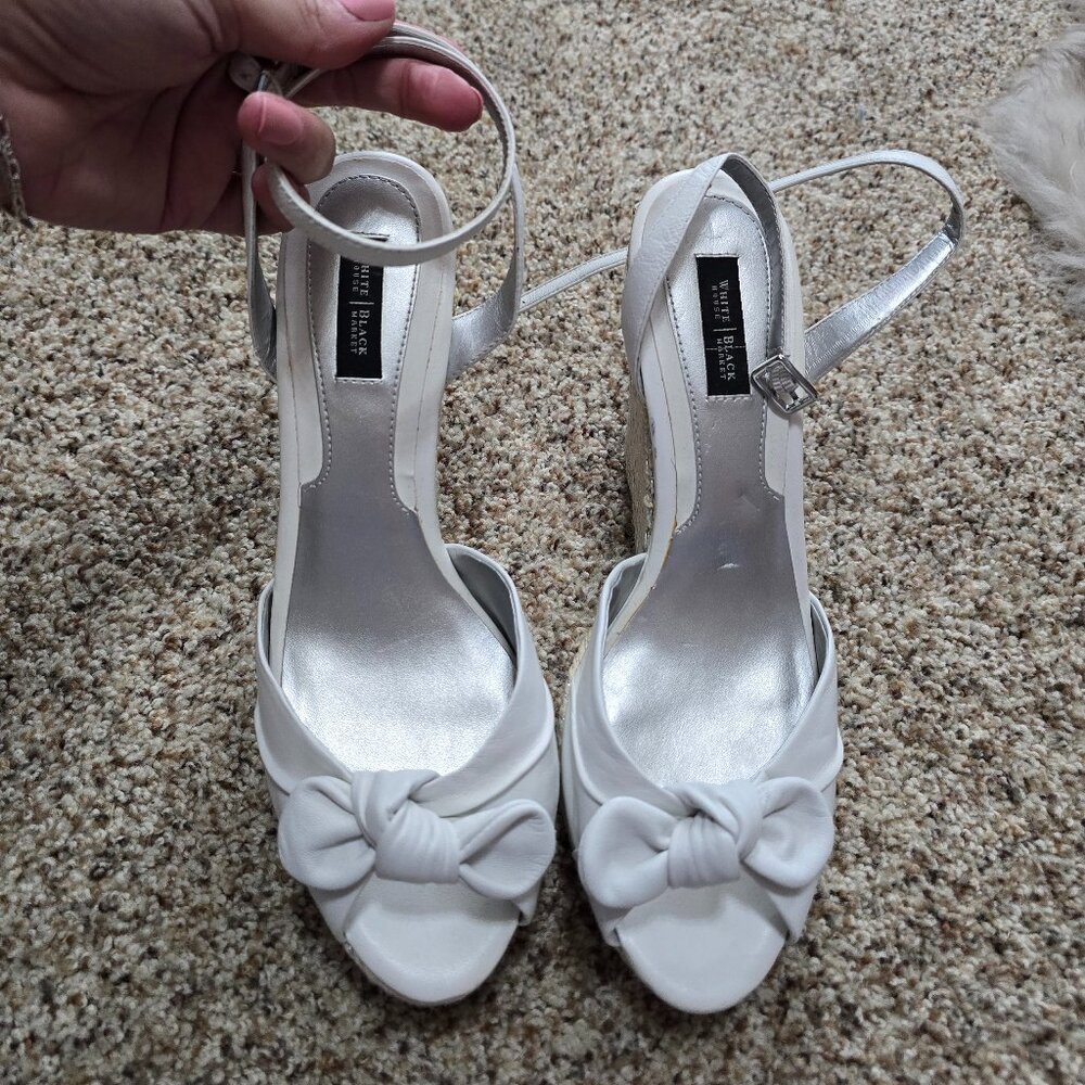 White House Black Market Fiona White Bow Platform Wedge Sandals Size 9.5